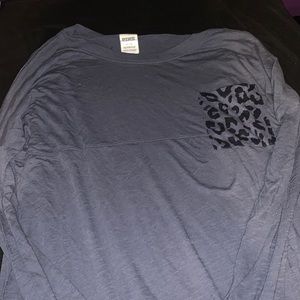 VS pink gray long sleeve T-shirt